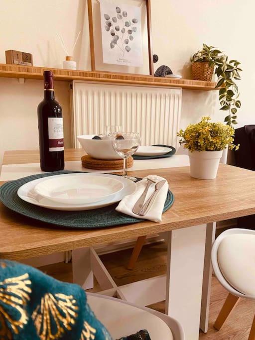 Appartement Cosy Au Calme A 20 Min De Paris วีลุชวีฟ ภายนอก รูปภาพ